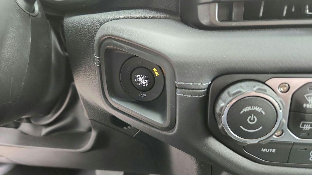 new 2026 Jeep Gladiator car, priced at $44,409