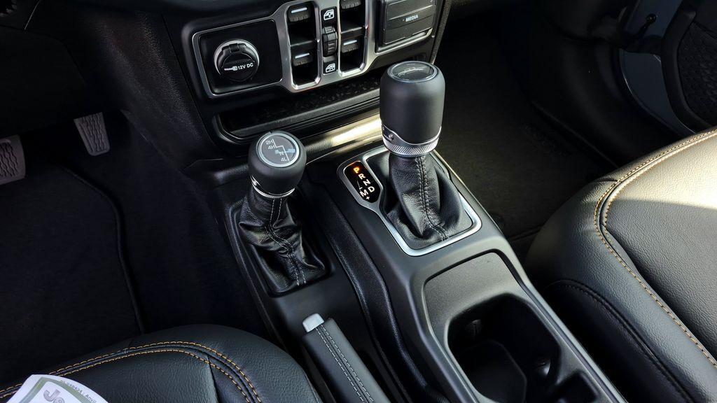 new 2026 Jeep Gladiator car, priced at $45,841