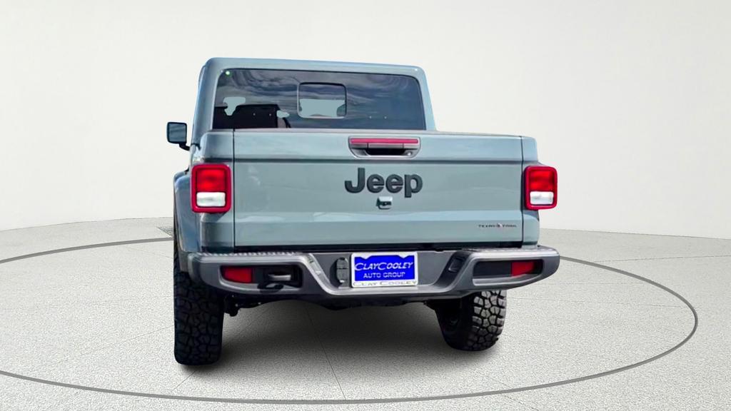 new 2026 Jeep Gladiator car, priced at $45,841