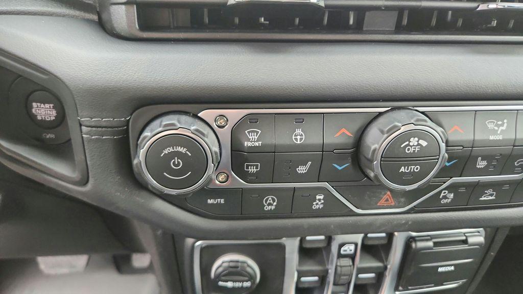 new 2026 Jeep Wrangler car, priced at $57,161