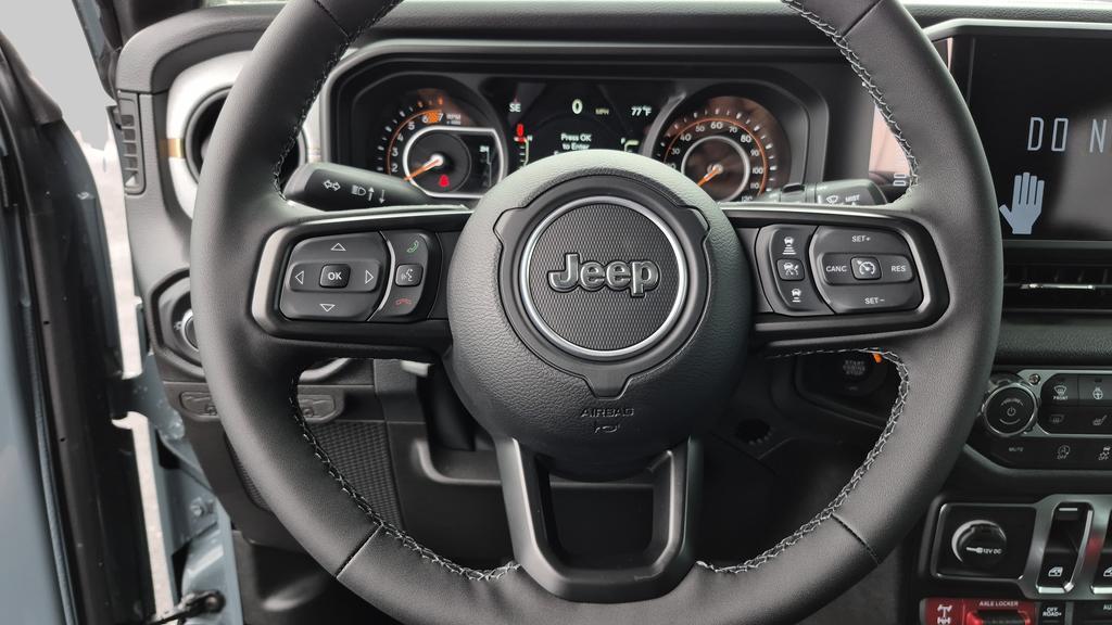 new 2025 Jeep Wrangler car, priced at $39,999