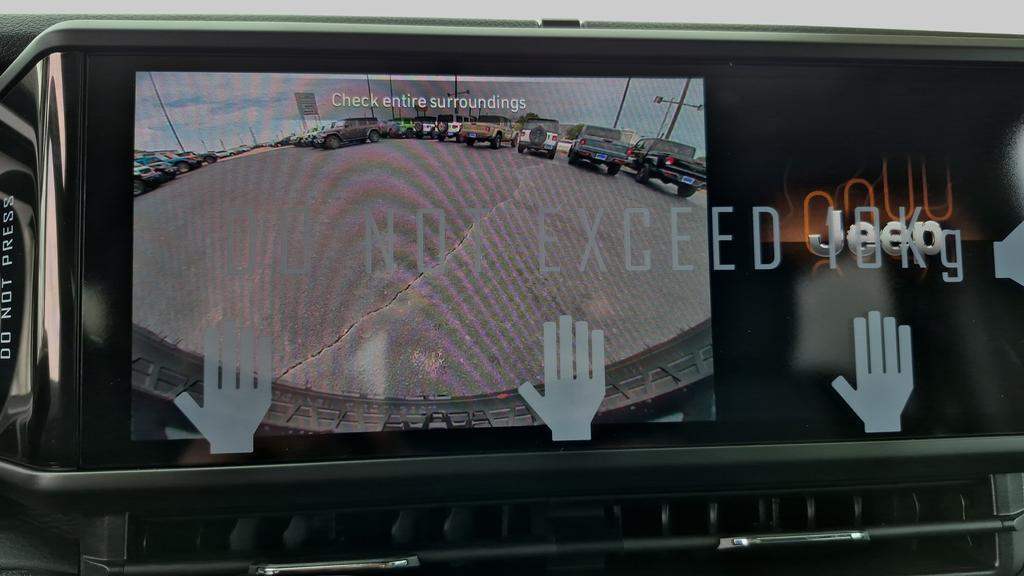 new 2025 Jeep Wrangler car, priced at $39,999