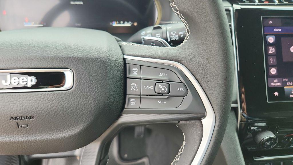 new 2026 Jeep Grand Cherokee car, priced at $31,470