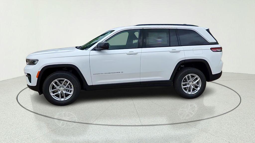 new 2026 Jeep Grand Cherokee car, priced at $31,470