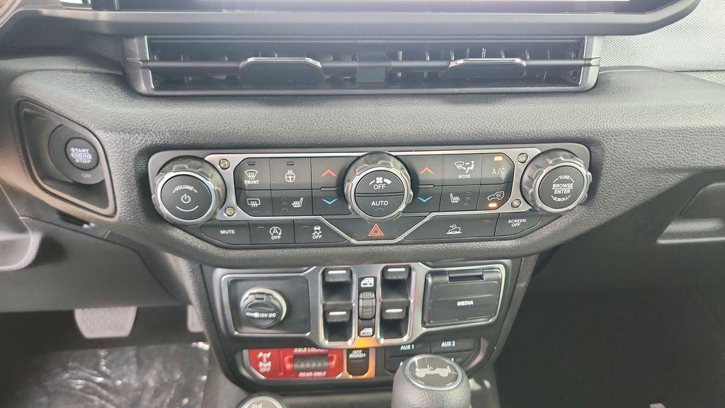 new 2026 Jeep Wrangler car, priced at $49,986