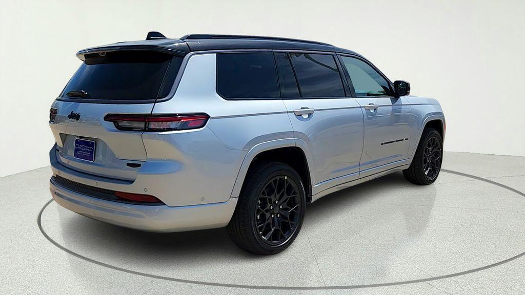 new 2026 Jeep Grand Cherokee L car, priced at $61,707