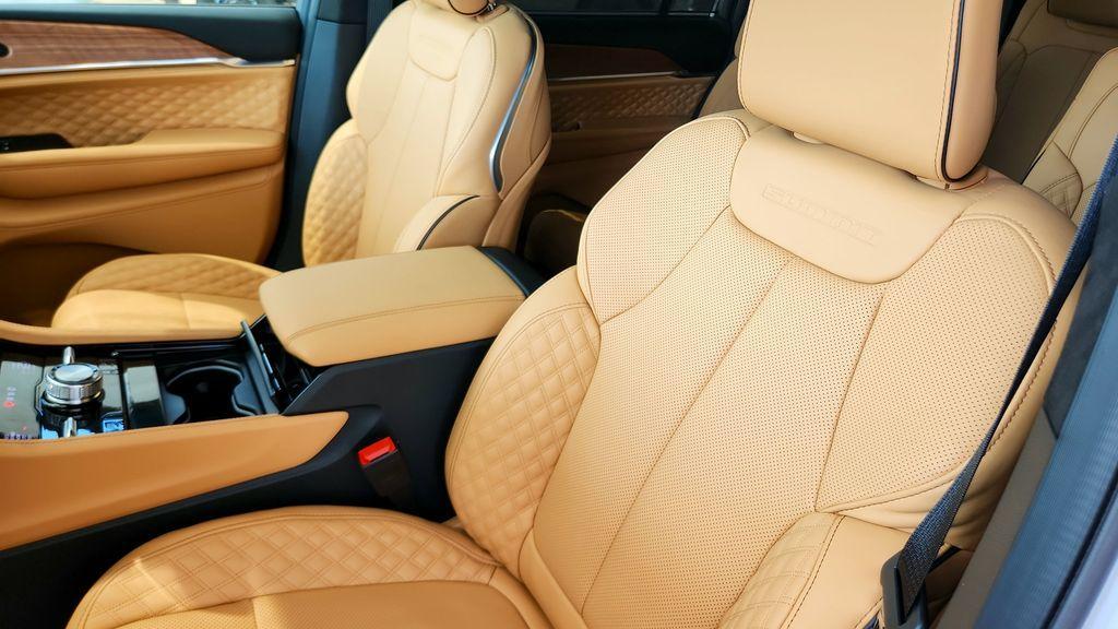 new 2026 Jeep Grand Cherokee L car, priced at $61,707