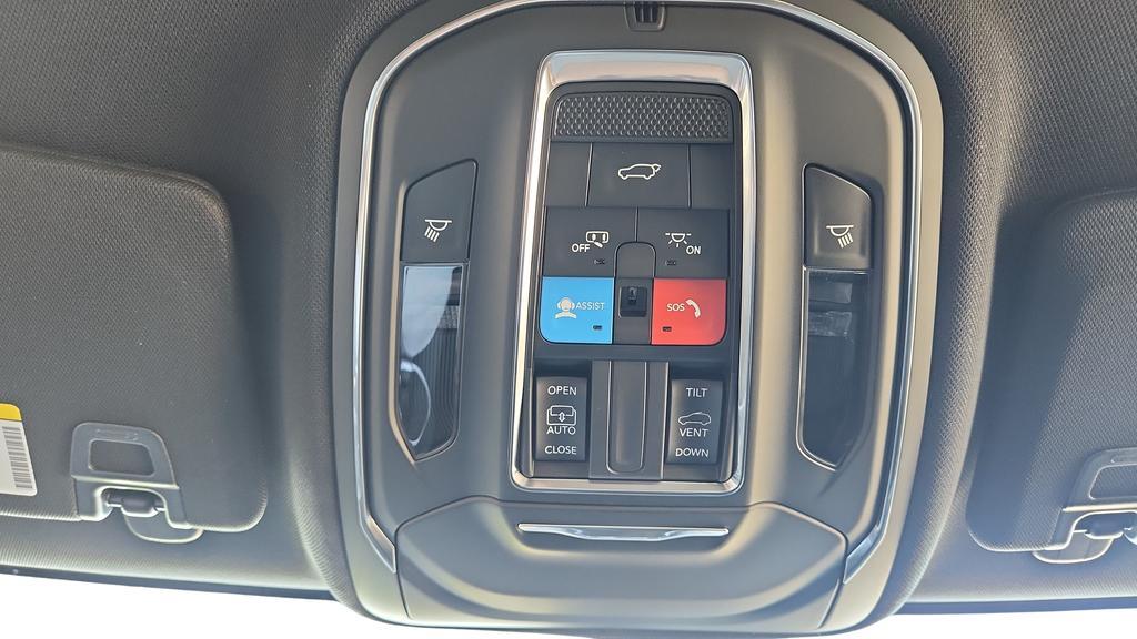 new 2026 Jeep Grand Cherokee car, priced at $41,179