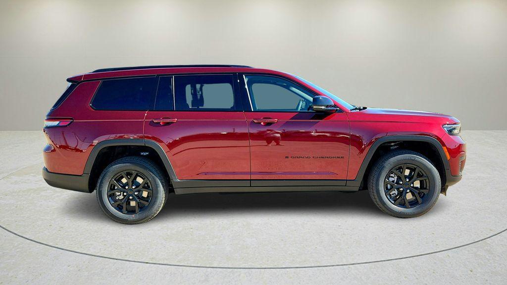 new 2026 Jeep Grand Cherokee car, priced at $41,179
