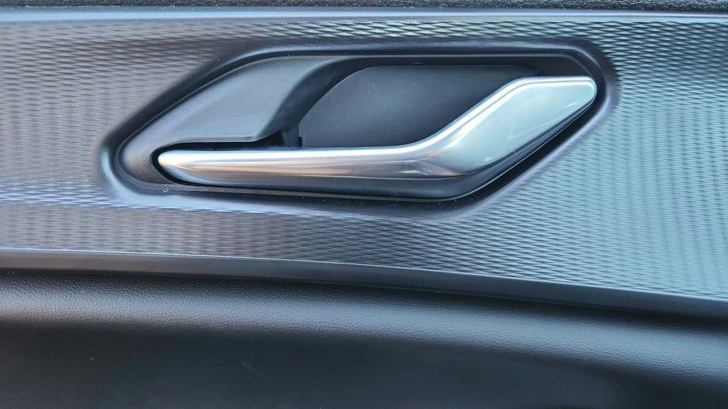 new 2026 Jeep Grand Cherokee car, priced at $41,179