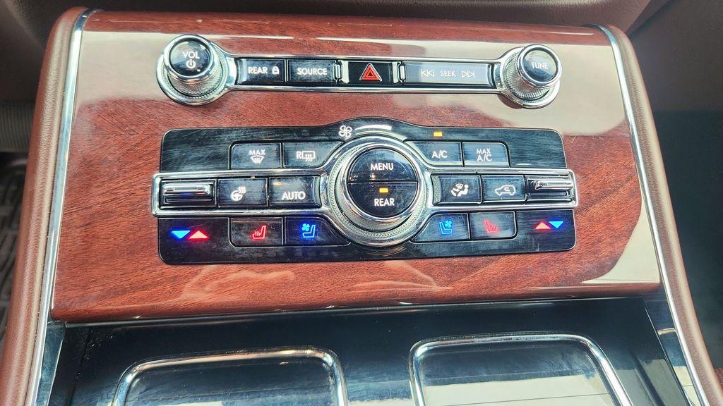 used 2021 Lincoln Aviator car, priced at $35,999