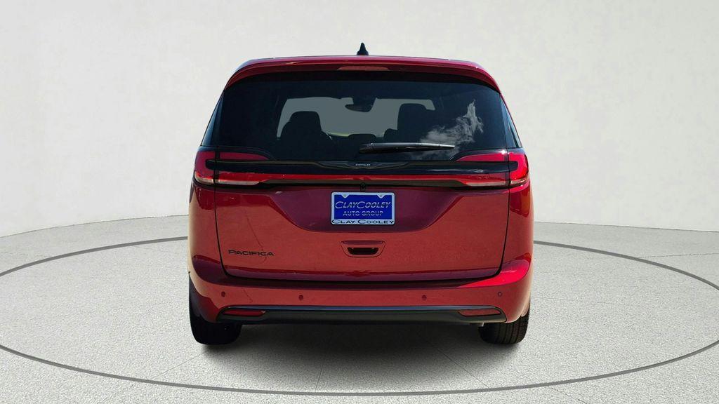 new 2026 Chrysler Pacifica car, priced at $36,569