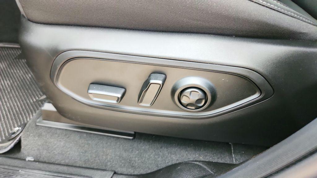 new 2026 Jeep Grand Cherokee car, priced at $32,006