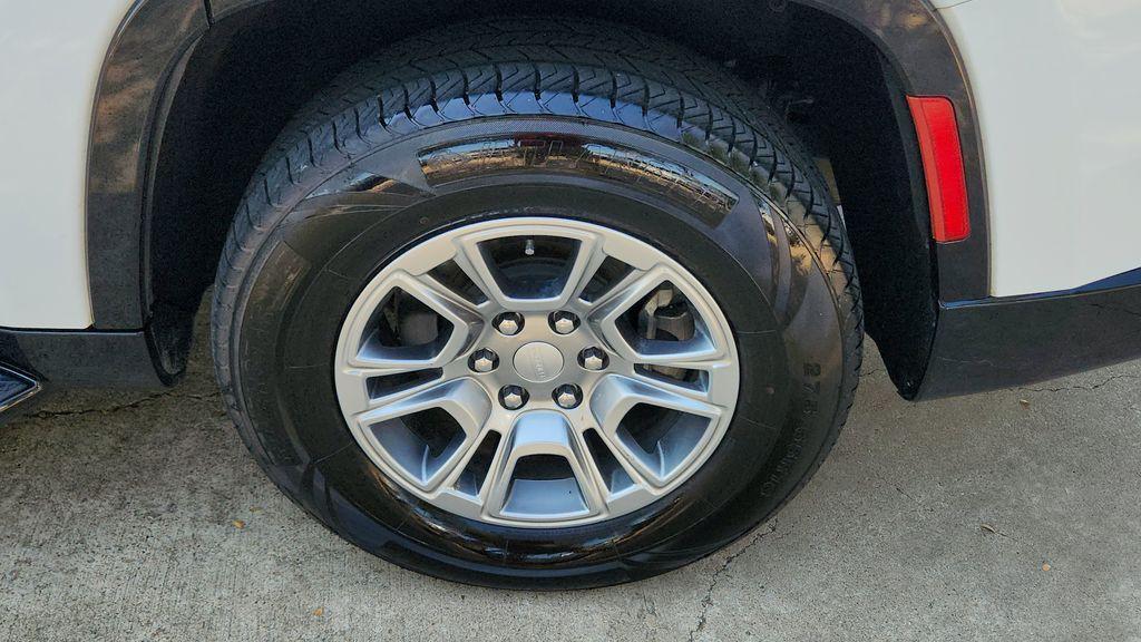 used 2024 Jeep Wagoneer car, priced at $37,999