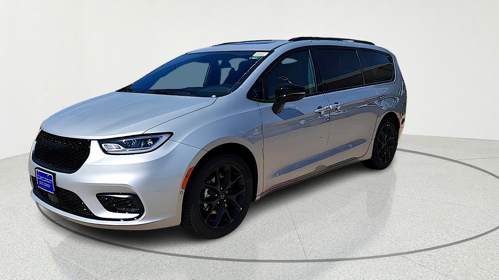 new 2026 Chrysler Pacifica car, priced at $47,233