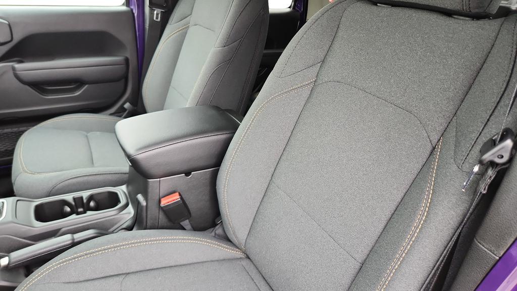 new 2026 Jeep Wrangler car, priced at $41,086