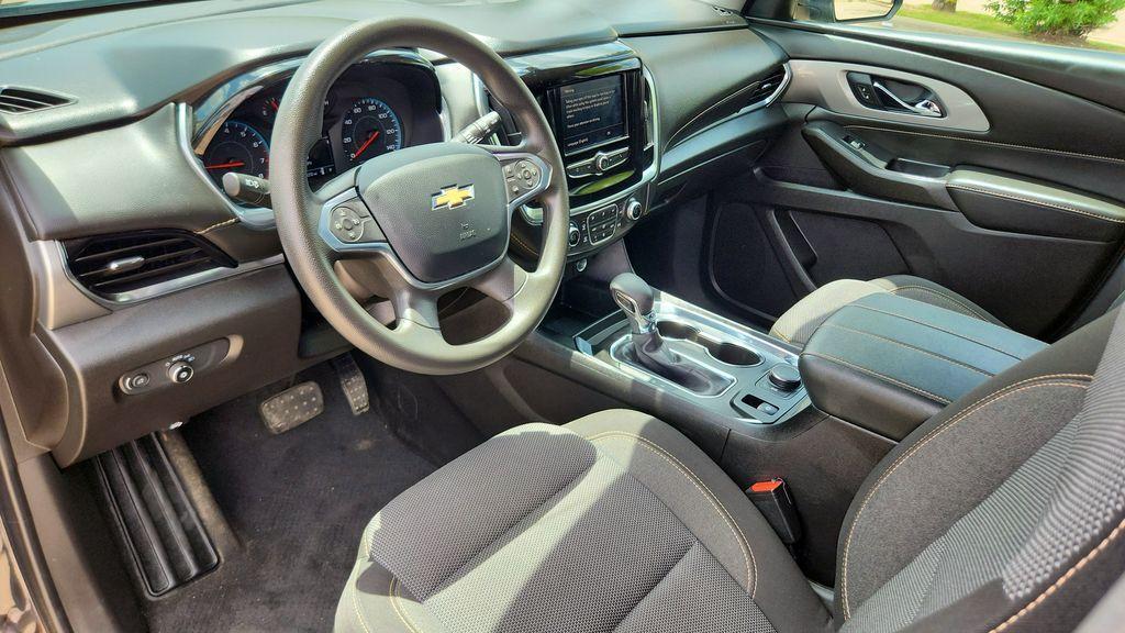 used 2021 Chevrolet Traverse car, priced at $19,024
