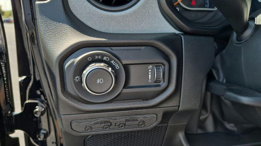 new 2026 Jeep Wrangler car, priced at $45,471