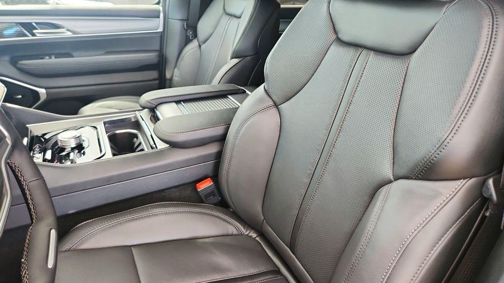 new 2026 Jeep Grand Wagoneer L car, priced at $77,876