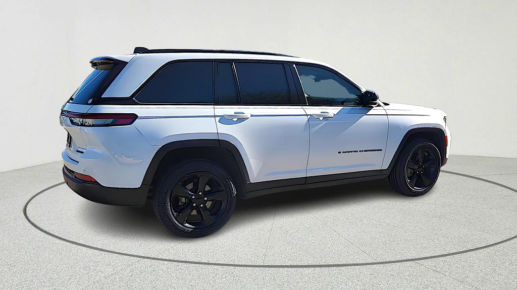 used 2023 Jeep Grand Cherokee car, priced at $24,447
