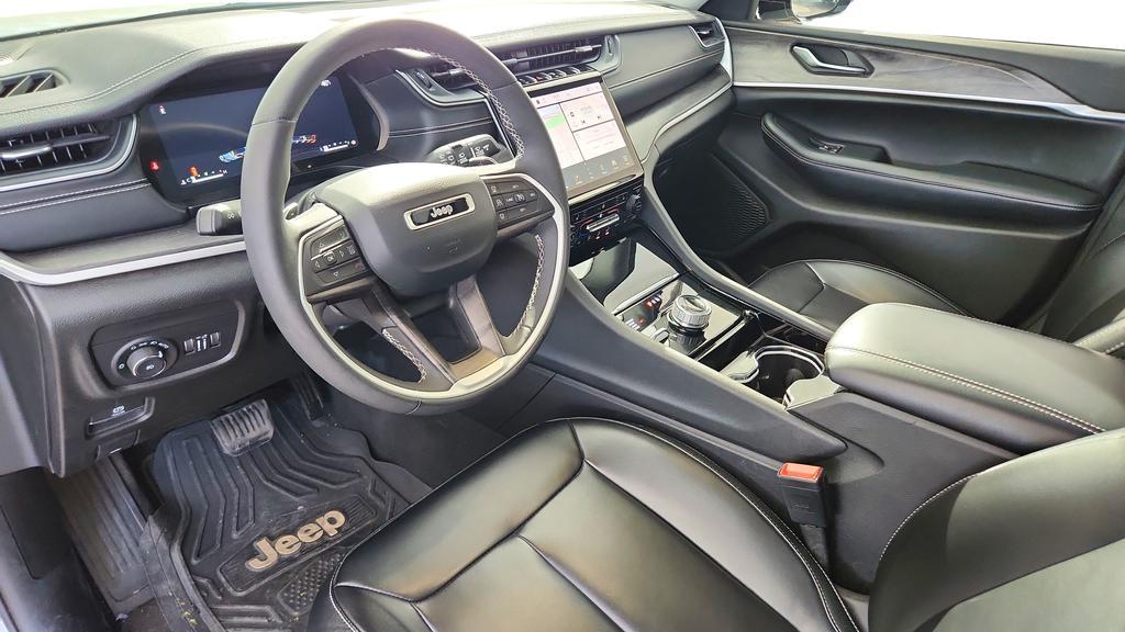 used 2023 Jeep Grand Cherokee car, priced at $24,447