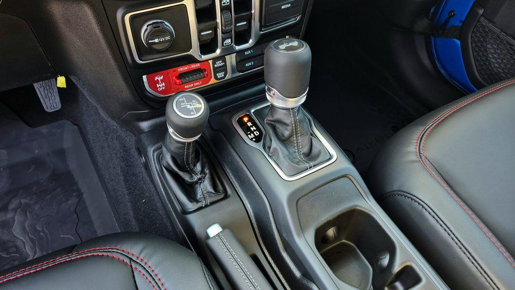 new 2025 Jeep Wrangler car, priced at $56,579