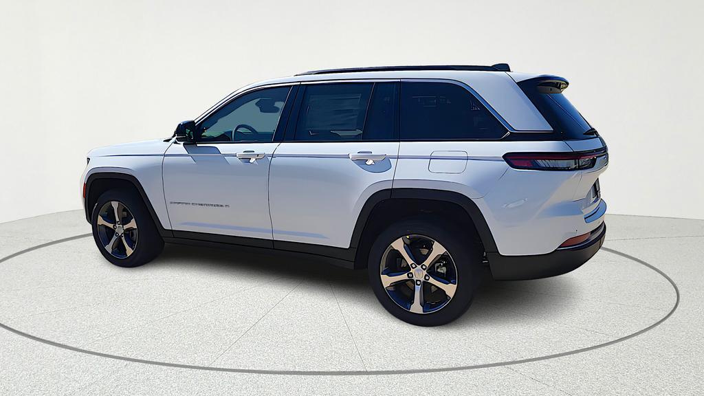 new 2026 Jeep Grand Cherokee car, priced at $40,005