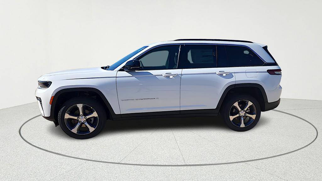 new 2026 Jeep Grand Cherokee car, priced at $40,005