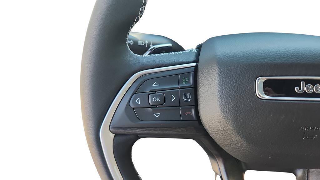 new 2026 Jeep Grand Cherokee car, priced at $40,005