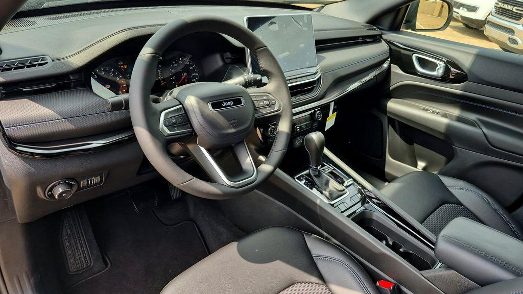 new 2026 Jeep Compass car, priced at $31,992