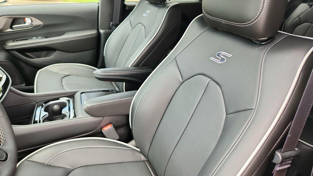 new 2027 Chrysler Pacifica car, priced at $50,442