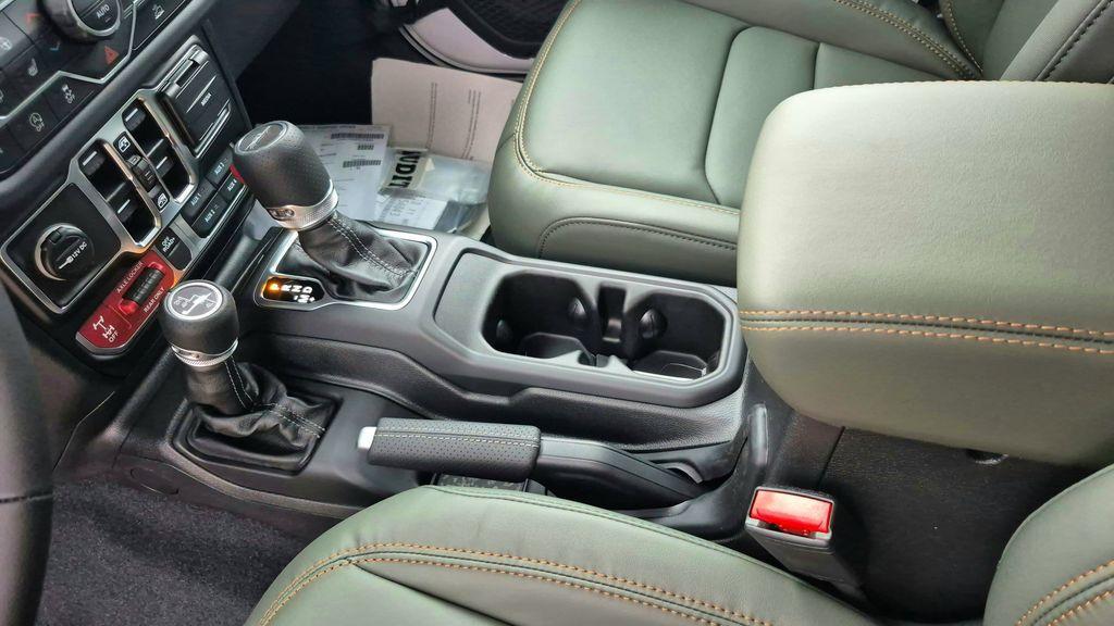 new 2026 Jeep Gladiator car, priced at $53,784