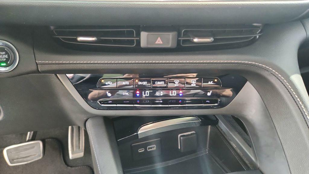 used 2023 Buick Envision car, priced at $22,999