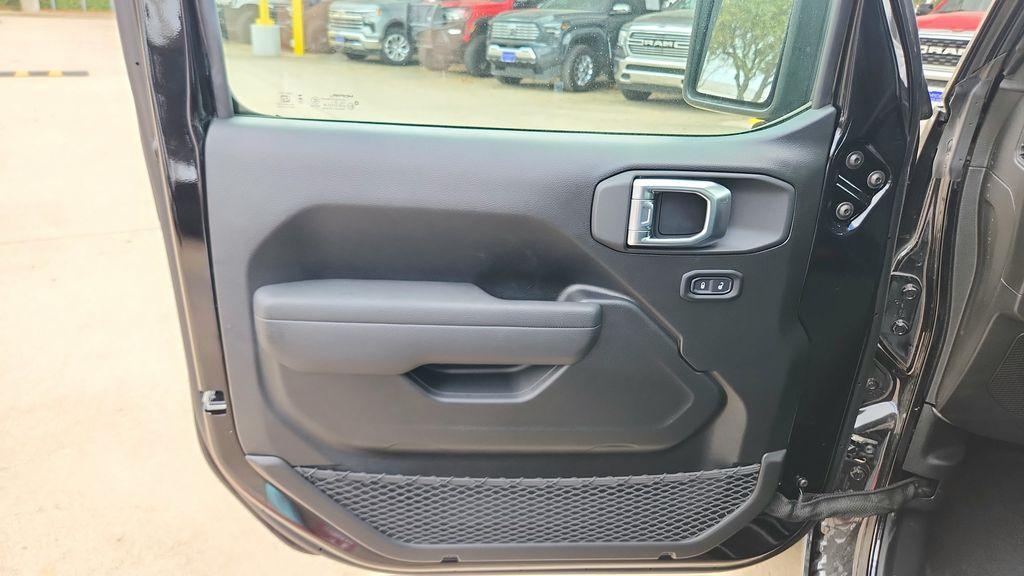 new 2026 Jeep Wrangler car, priced at $38,299