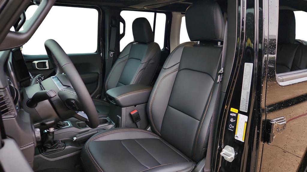 new 2025 Jeep Wrangler car, priced at $53,822