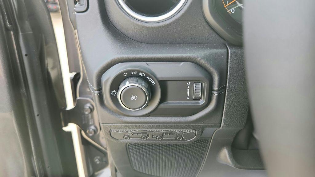 new 2025 Jeep Wrangler car, priced at $50,215