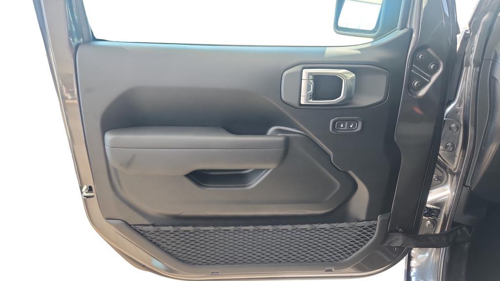 new 2026 Jeep Wrangler car, priced at $39,279