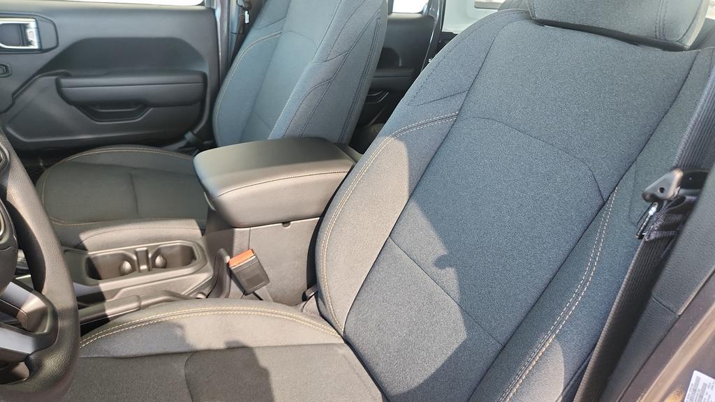 new 2026 Jeep Wrangler car, priced at $39,279