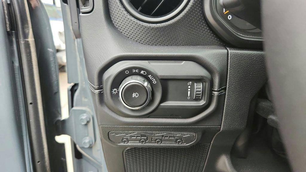 new 2026 Jeep Wrangler car, priced at $51,631