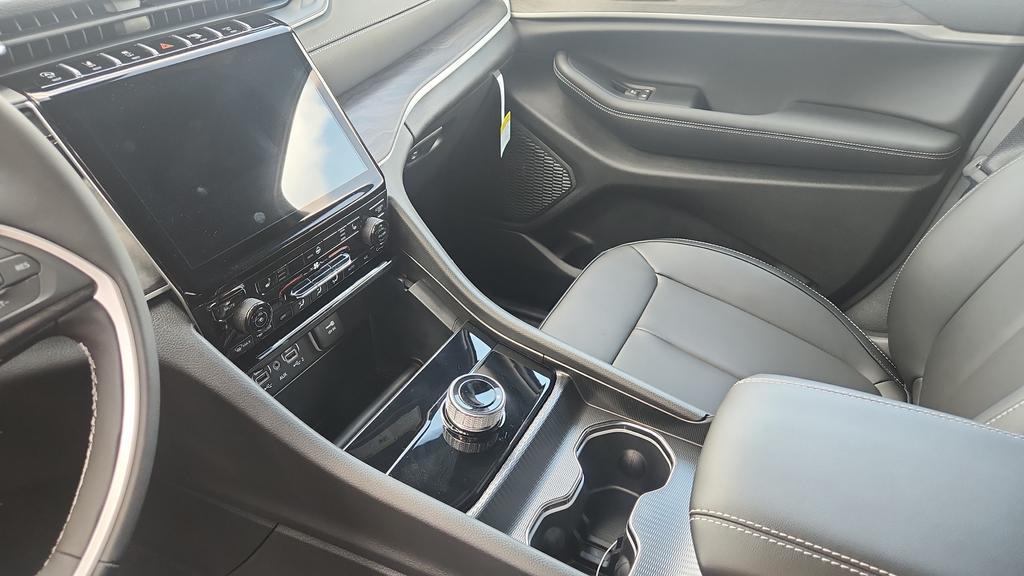 new 2025 Jeep Grand Cherokee L car, priced at $49,241