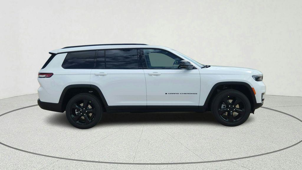 new 2025 Jeep Grand Cherokee L car, priced at $49,241