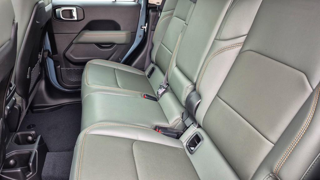 new 2026 Jeep Gladiator car, priced at $53,771