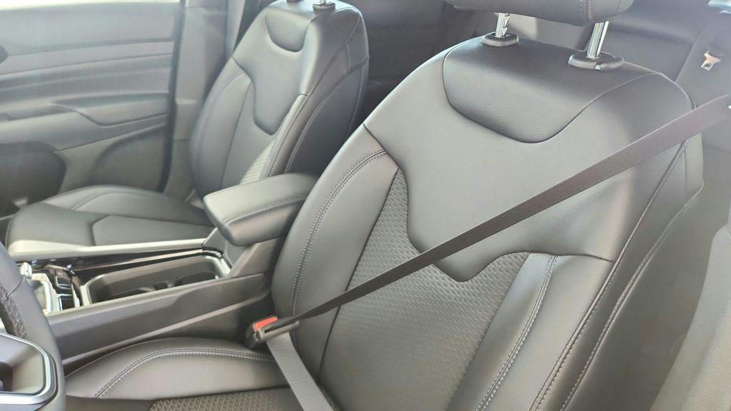new 2026 Jeep Compass car, priced at $32,199