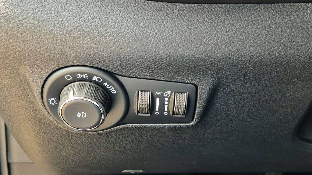 new 2026 Jeep Compass car, priced at $28,199