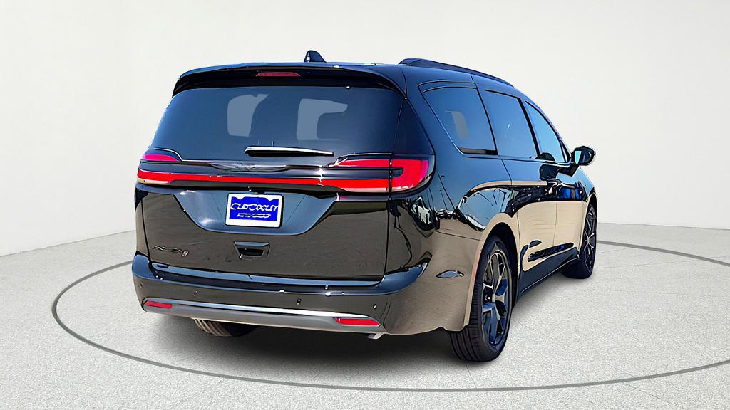 new 2026 Chrysler Pacifica car, priced at $44,363