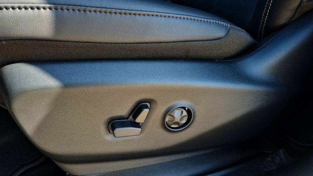 new 2026 Chrysler Pacifica car, priced at $44,363