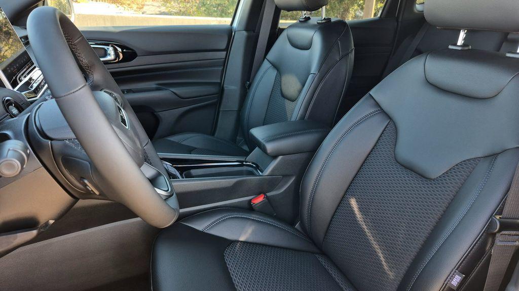 new 2026 Jeep Compass car, priced at $32,587