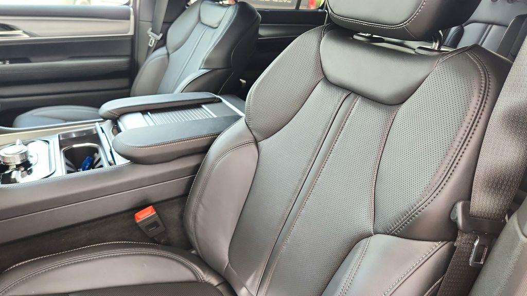 new 2026 Jeep Grand Wagoneer car, priced at $76,834