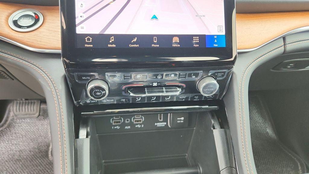 new 2025 Jeep Grand Cherokee L car, priced at $62,595