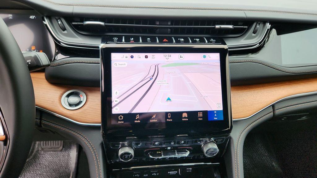 new 2025 Jeep Grand Cherokee L car, priced at $62,595